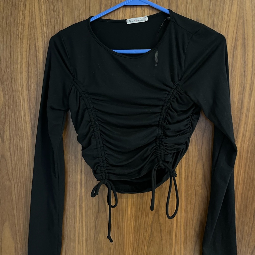 Fitted top - fashion Nova - looks new
